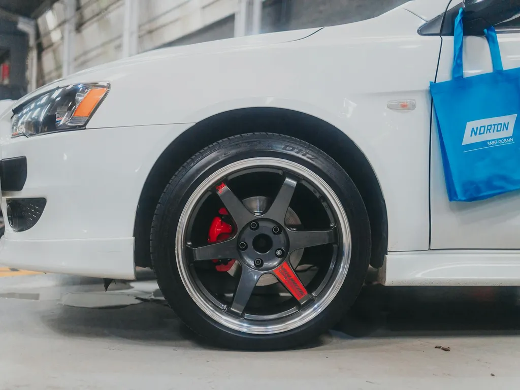 Augmenter la puissance de sa voiture : méthodes, coûts, risques et cadre légal en France